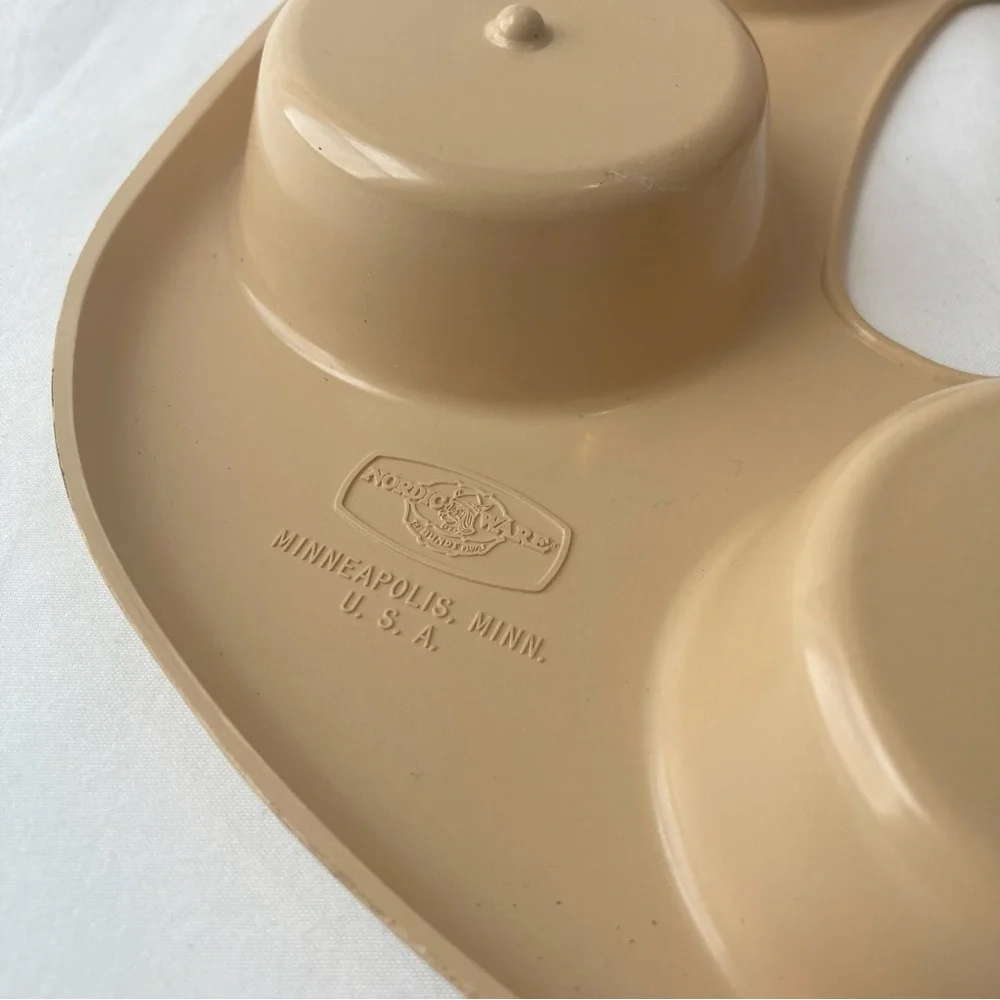 Nordic Ware Microwave Eggs N' Muffin Pan Brown Non Stick Easy Cleanup Vintage